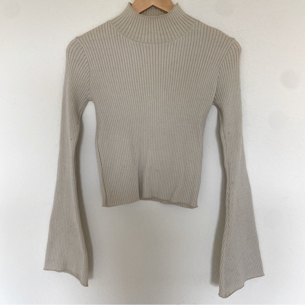 Cropped Flare Sleeve Turtle Neck Sweater